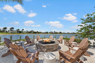 14162 Nautica Ct in Naples, FL - Building Photo - Building Photo