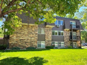 Heritage Apartments in Mitchell, SD - Building Photo - Building Photo