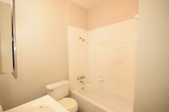 2909 Bonham St, Unit 2909 A BONHAM in Paris, TX - Building Photo - Building Photo