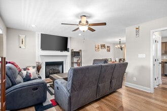 177 Bonnell Dr in Clarksville, TN - Building Photo - Building Photo