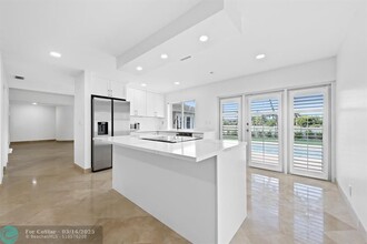 52 Greens Rd in Hollywood, FL - Foto de edificio - Building Photo