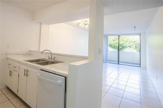 8006 SW 149th Ave in Miami, FL - Building Photo - Building Photo
