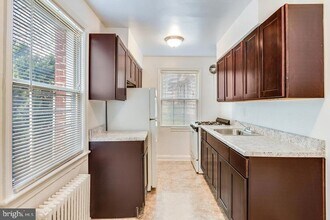 3320 11th Pl SE in Washington, DC - Building Photo - Building Photo