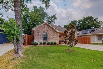 1956 McBroom St in Dallas, TX - Building Photo - Building Photo