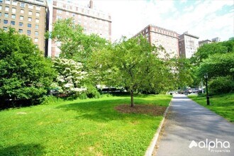 2033 2nd Ave in New York, NY - Building Photo - Building Photo
