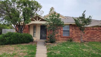 520 Kirkland Dr in Coppell, TX - Building Photo