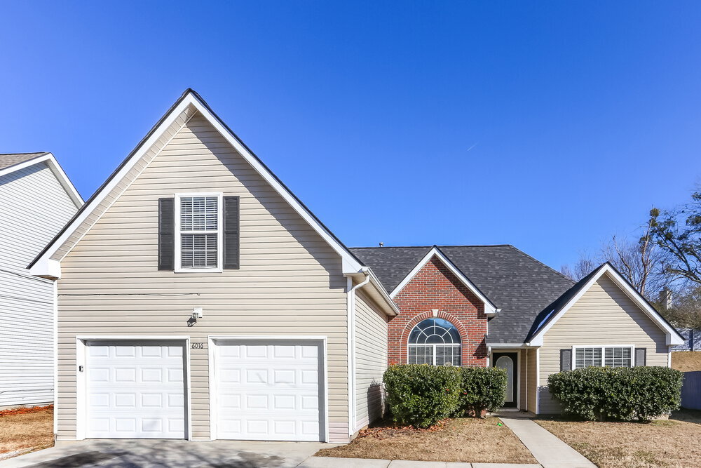 6016 Birdseye Tr in College Park, GA - Building Photo