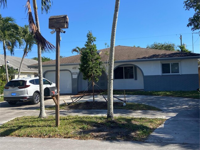 342 SW 32nd Terrace in Deerfield Beach, FL - Building Photo - Building Photo