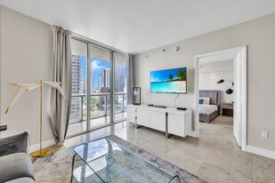 481 Brickell Ave, Unit SI ID1520363P in Miami, FL - Building Photo