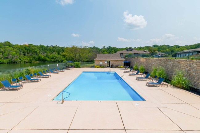 Timber Lakes at Red Bridge