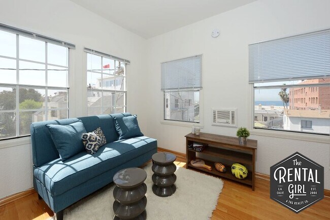 26 Breeze Ave-Unit -19 in Los Angeles, CA - Building Photo - Building Photo