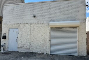 299 Clinton Pl in Newark, NJ - Building Photo