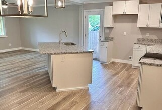 1045 Tranquilla Dr in Knoxville, TN - Building Photo - Building Photo