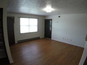 238 S. Grant St. in West Lafayette, IN - Foto de edificio - Interior Photo
