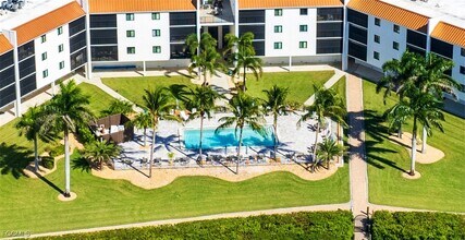 226 3rd St in Bonita Springs, FL - Building Photo - Building Photo