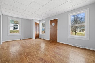 1524 Dodge St in Lake Geneva, WI - Building Photo - Building Photo