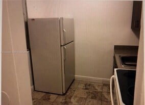 1820 NW 73rd St in Miami, FL - Building Photo