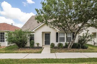 9711 Farrell Dr in Houston, TX - Building Photo