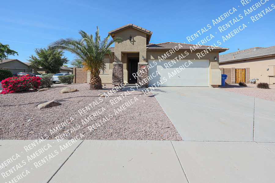 7916 S 73rd Dr in Phoenix, AZ - Building Photo