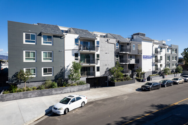 Noho Urban Apartments in North Hollywood, CA - Building Photo - Building Photo