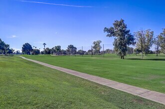 3500 N Hayden Rd, Unit Scottsdale Condo in Scottsdale, AZ - Building Photo - Building Photo