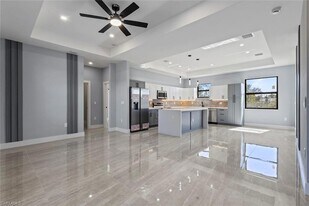 3815 9th St SW in Lehigh Acres, FL - Building Photo