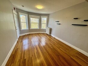 12 Glenside Ave, Unit 2 in Boston, MA - Building Photo - Building Photo