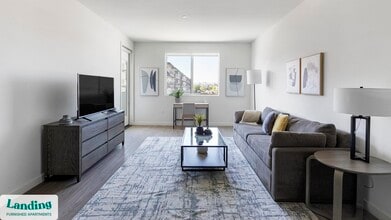 9235 W Russell Rd in Las Vegas, NV - Building Photo - Building Photo