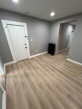 456 Norwood St, Unit 2nd floor in East Orange, NJ - Foto de edificio - Building Photo