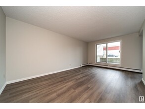 14404-1488A 88a St NW in Edmonton, AB - Building Photo - Building Photo