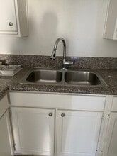 7533 Vineland Ave, Unit 8 in Los Angeles, CA - Building Photo - Building Photo