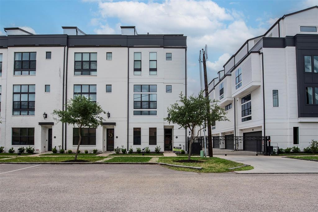 2910 Lamar St in Houston, TX - Building Photo