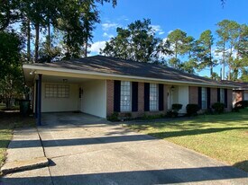 1514 Lakewood Dr in Slidell, LA - Building Photo