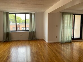 85 Brainerd Rd, Unit 404 in Boston, MA - Foto de edificio - Building Photo