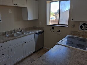 4520 Eastcrest Cir E in Colorado Springs, CO - Building Photo - Building Photo