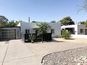2237 E Cambridge Ave in Phoenix, AZ - Building Photo - Building Photo