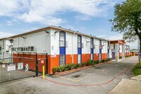 Glen Willow Apartments photo'