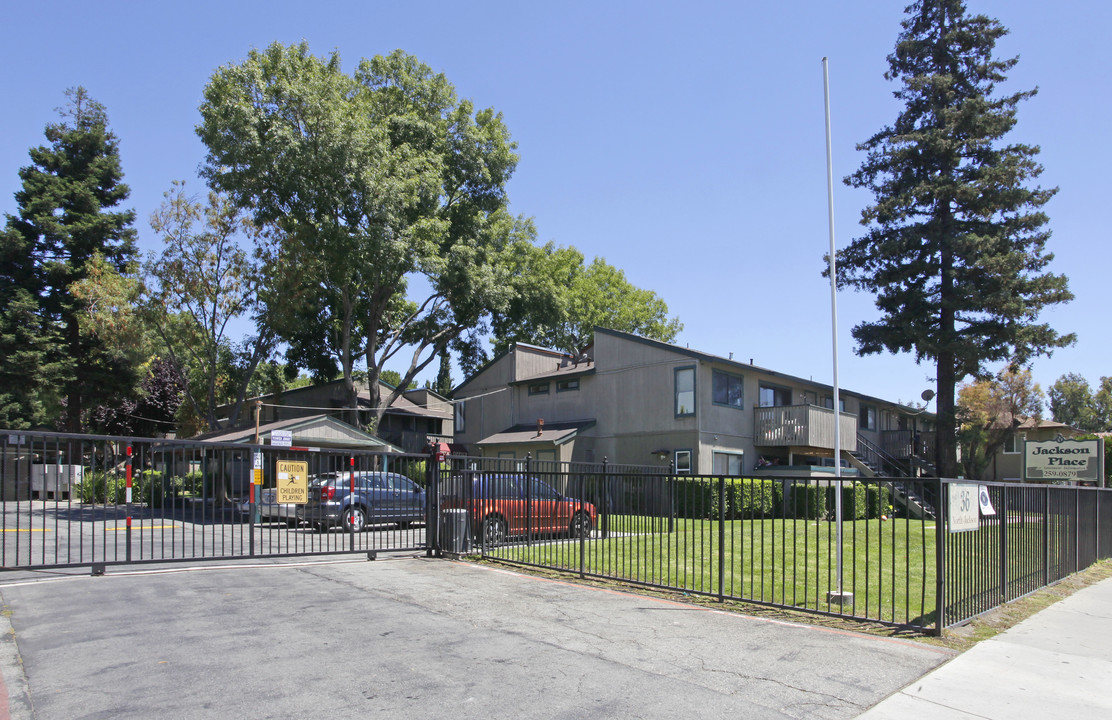 Jackson Place Apartments in San Jose, CA - Building Photo