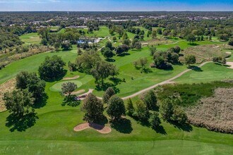 Fairway Grove in Downers Grove, IL - Building Photo - Building Photo