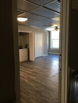 408 N Main St, Unit 408 in Bloomington, IL - Building Photo