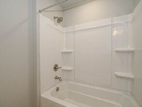 314 N Colonnade Rd in Saratoga Springs, UT - Building Photo - Building Photo