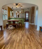 412 W Ila St in Fayetteville, AR - Building Photo