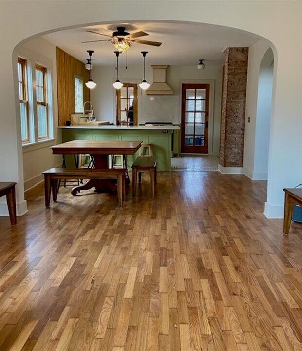 412 W Ila St in Fayetteville, AR - Building Photo