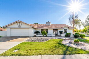 687 E Park Ave in Gilbert, AZ - Building Photo