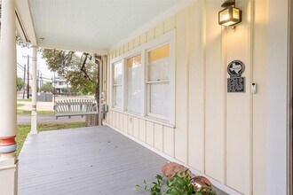 1208 Navasota St in Austin, TX - Building Photo - Building Photo