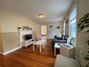 19 Howard St in Newport, RI - Building Photo - Building Photo
