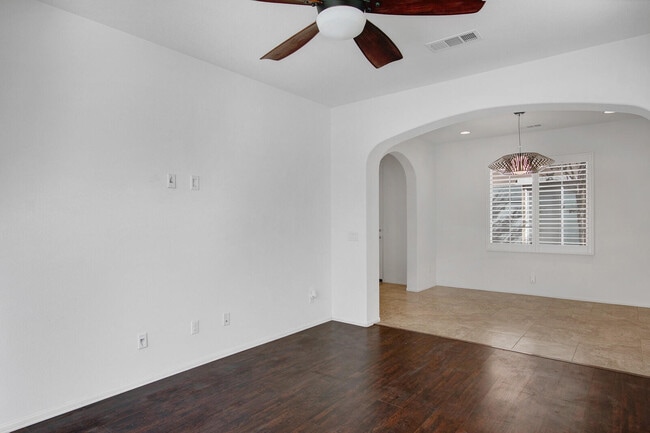 607 Calle Vibrante in Palm Desert, CA - Building Photo - Building Photo