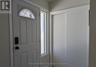 240 Wellesworth Dr in Toronto, ON - Building Photo - Building Photo