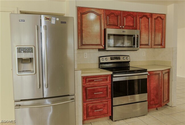 property at 1366 Nimrod St