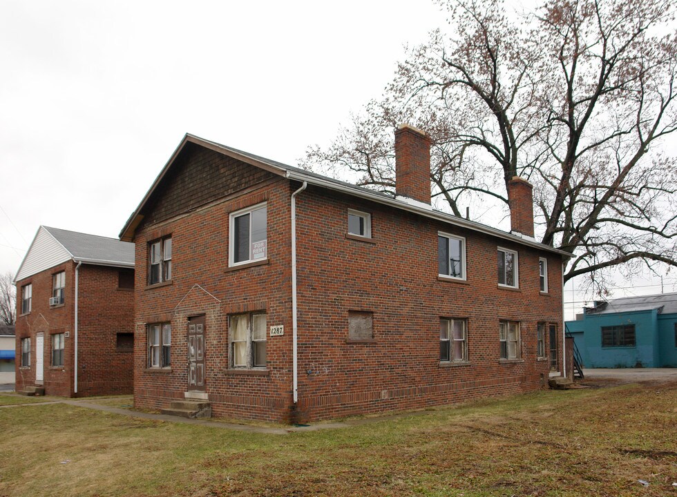 1287 Sullivant Ave in Columbus, OH - Foto de edificio